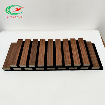 質  Ceiling Laminated Sound Acoustic Panel Multipurpose Wood Veneer 工場