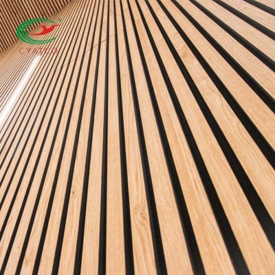 無臭の耐久の音響の木製のスラット、防火効力のあるフルーティングを施された木製のパネル