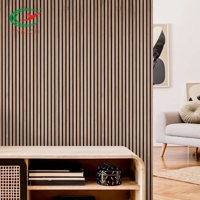 アパートの引きつけられる縦の木製のスラットの壁の材木600x1200mmの音-